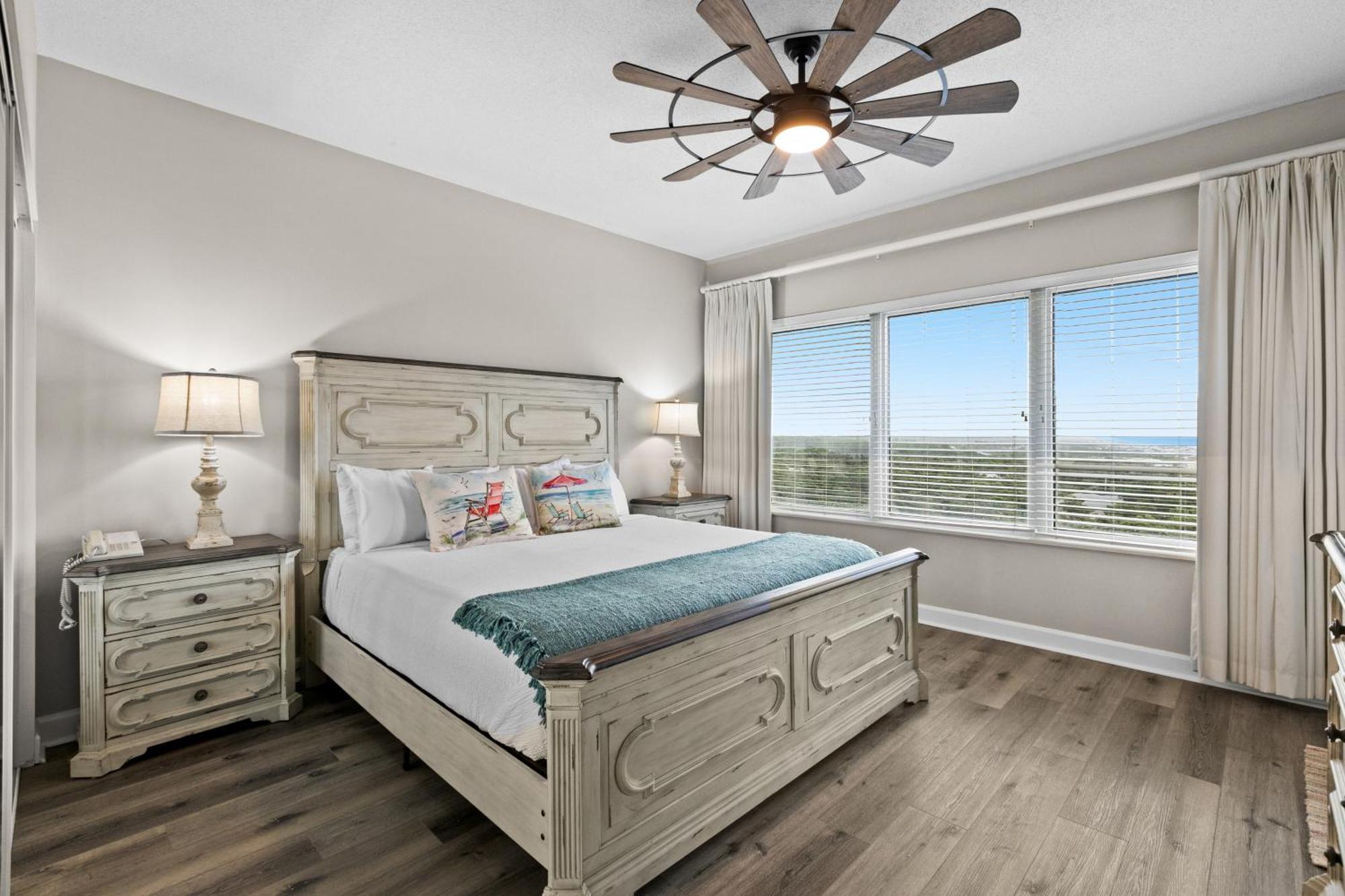 Tops'L Summit Destin Room photo