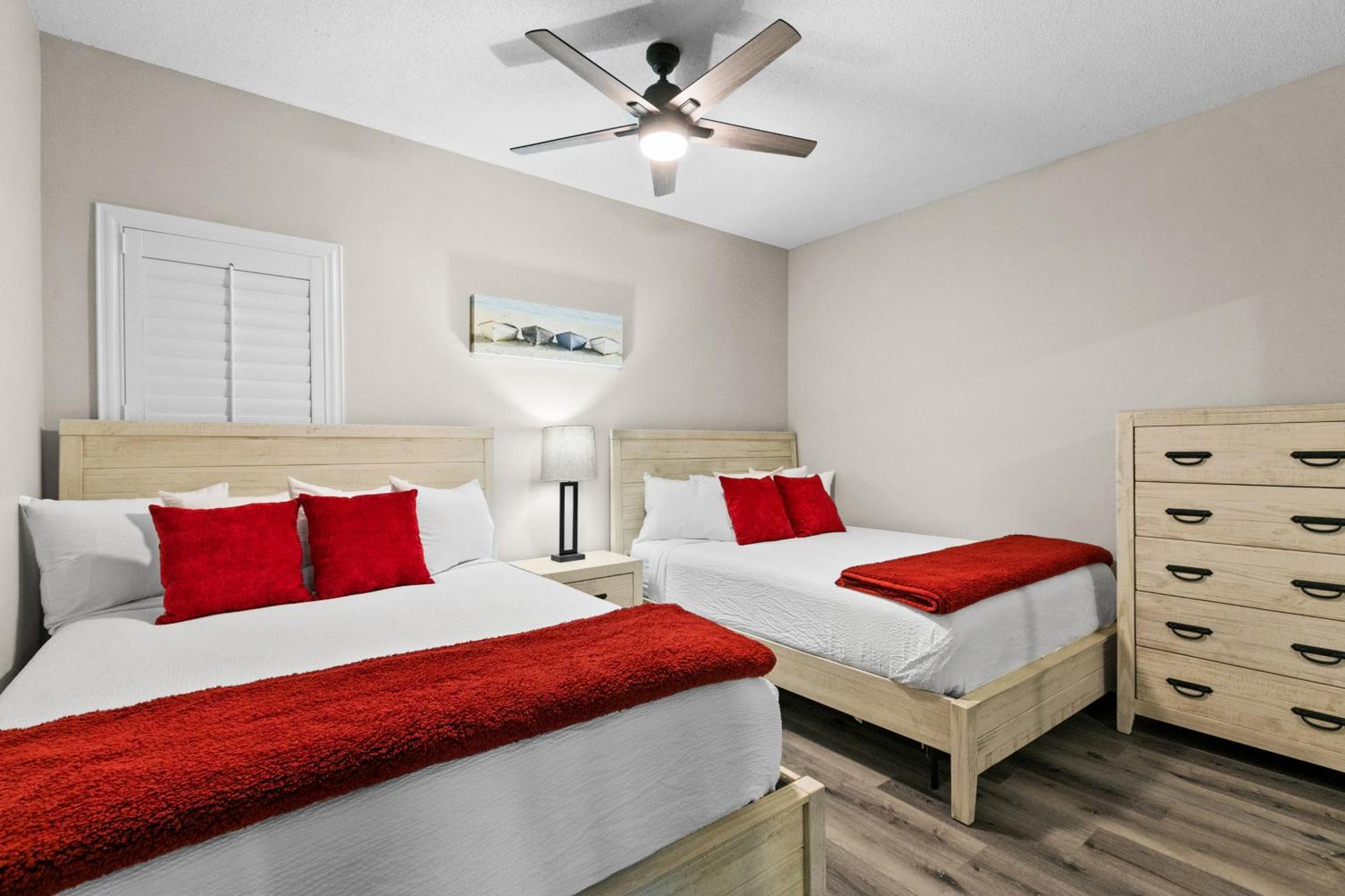 Tops'L Summit Destin Room photo