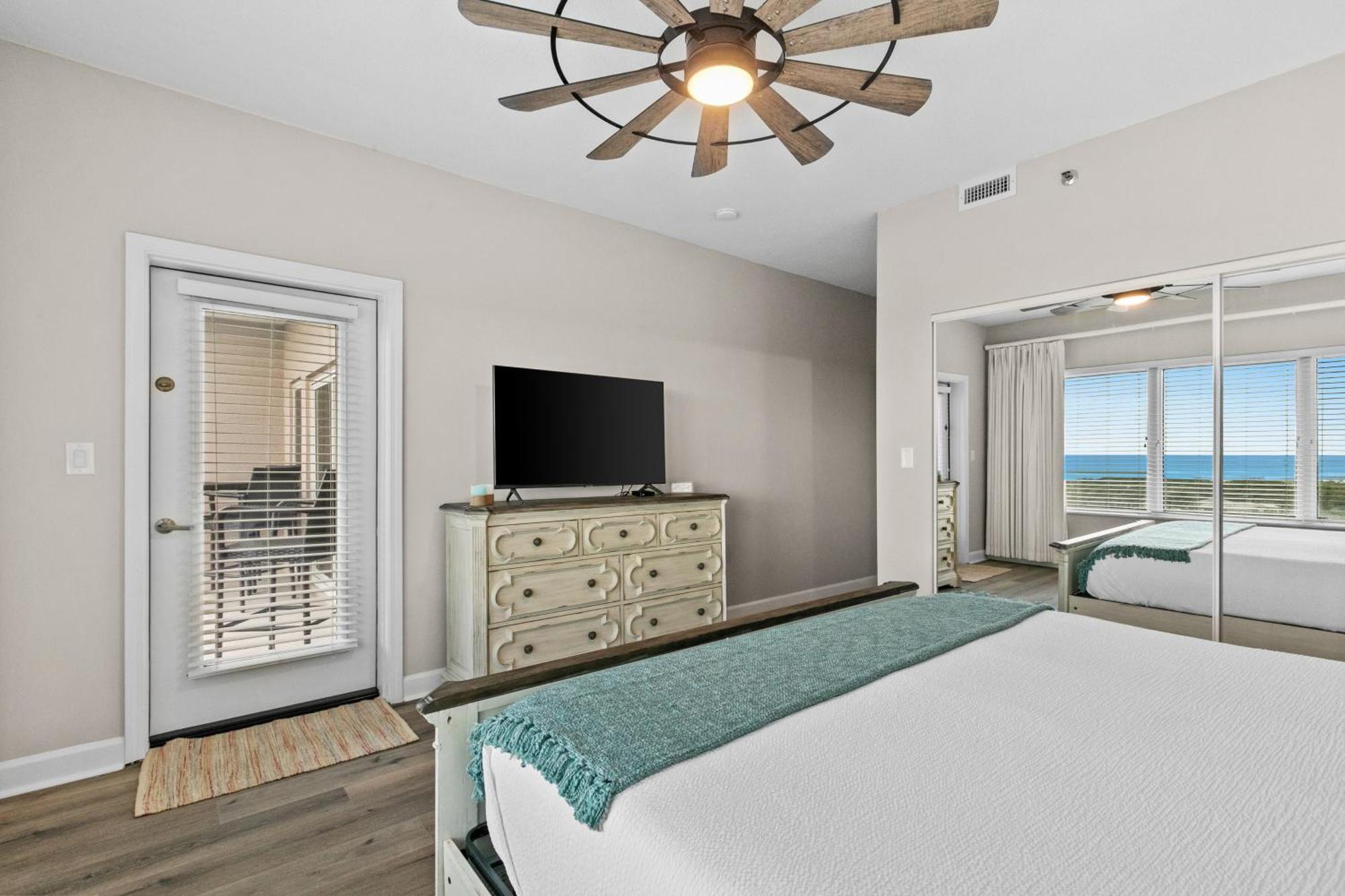 Tops'L Summit Destin Room photo