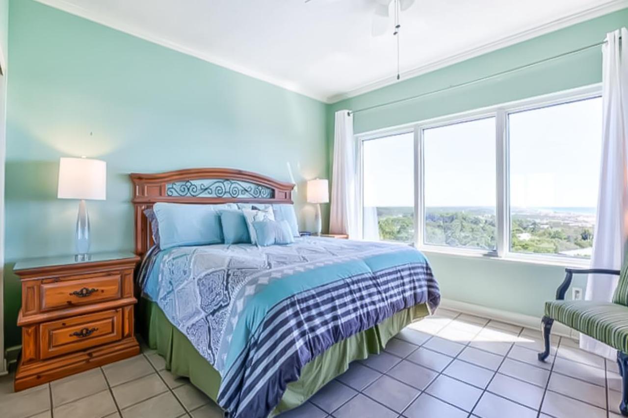 Tops'L Summit Destin Room photo
